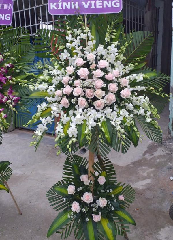 Kệ Hoa Viếng-080